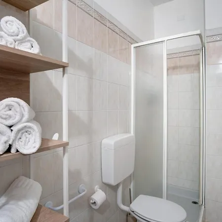 La Perla Grigia Apartament *